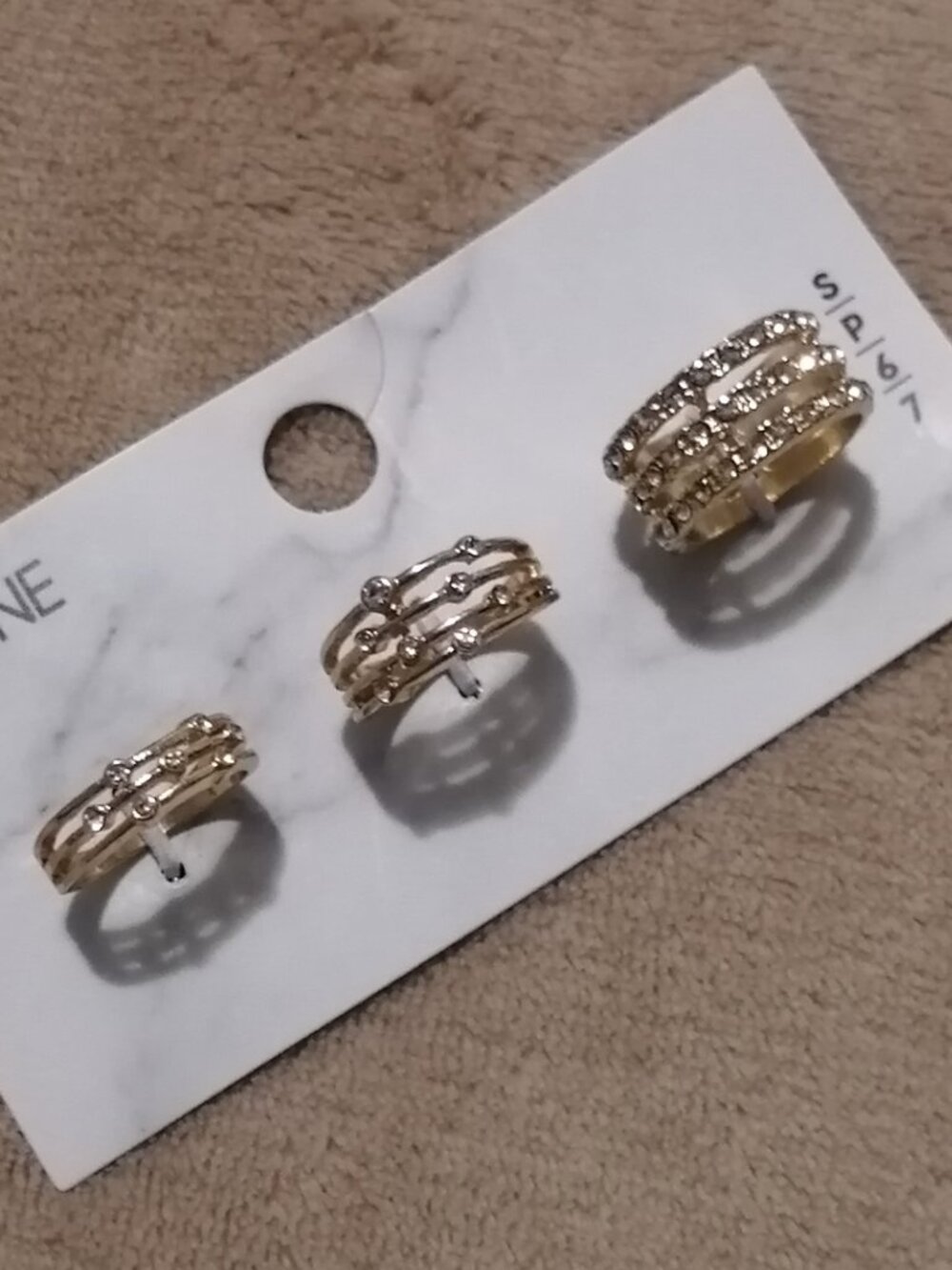 🔱 3/12 🇨🇦 Ardene Stacked Look Ring Set
